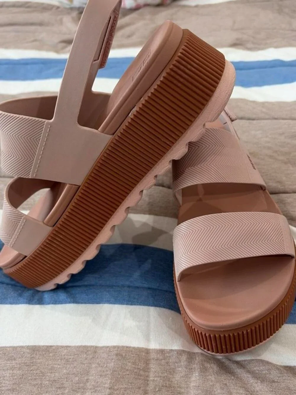 Reef Women's Pink and Tan Sandals